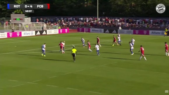 友尽赛上演！拜仁火力全开，上半场6-0领先罗塔埃根！